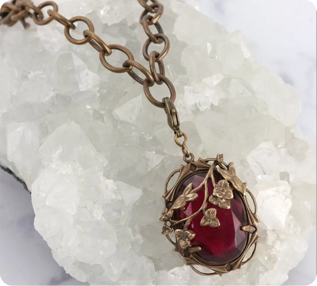 Handcrafted vs Machine-Cut Gems